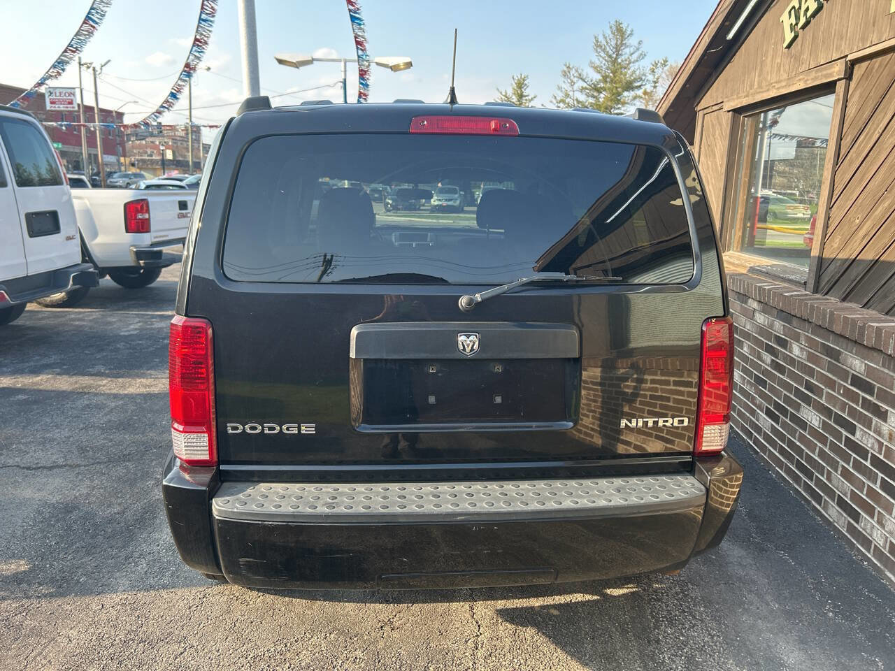 Used 2011 Dodge Nitro Heat image 3