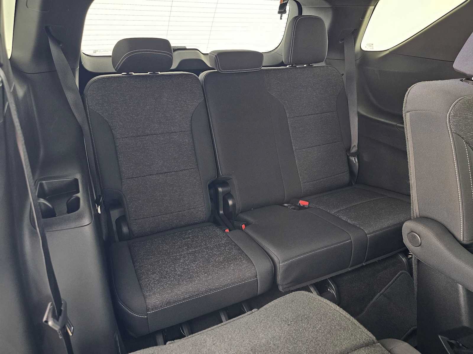 Used 2025 Chevrolet Traverse LT FWD image 13
