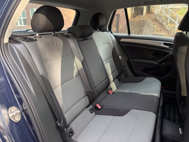 Used 2016 Volkswagen e-Golf SE w/ DC Fast Charging Package FWD image 33