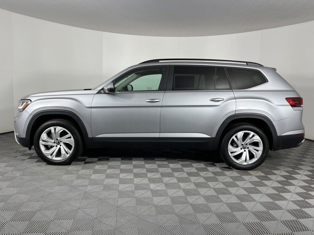 Used 2023 Volkswagen Atlas SE w/ Panoramic Sunroof Package FWD image 6