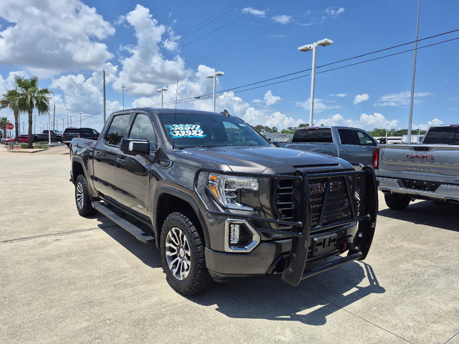Used 2020 GMC Sierra 1500 AT4 w/ AT4 Premium Package AWD/4WD image 18