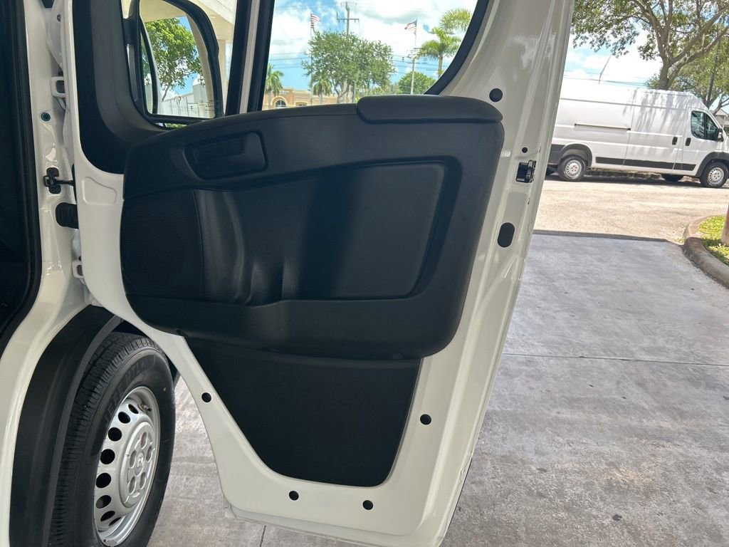 Used 2025 RAM ProMaster 2500 w/ Convenience Group FWD image 22