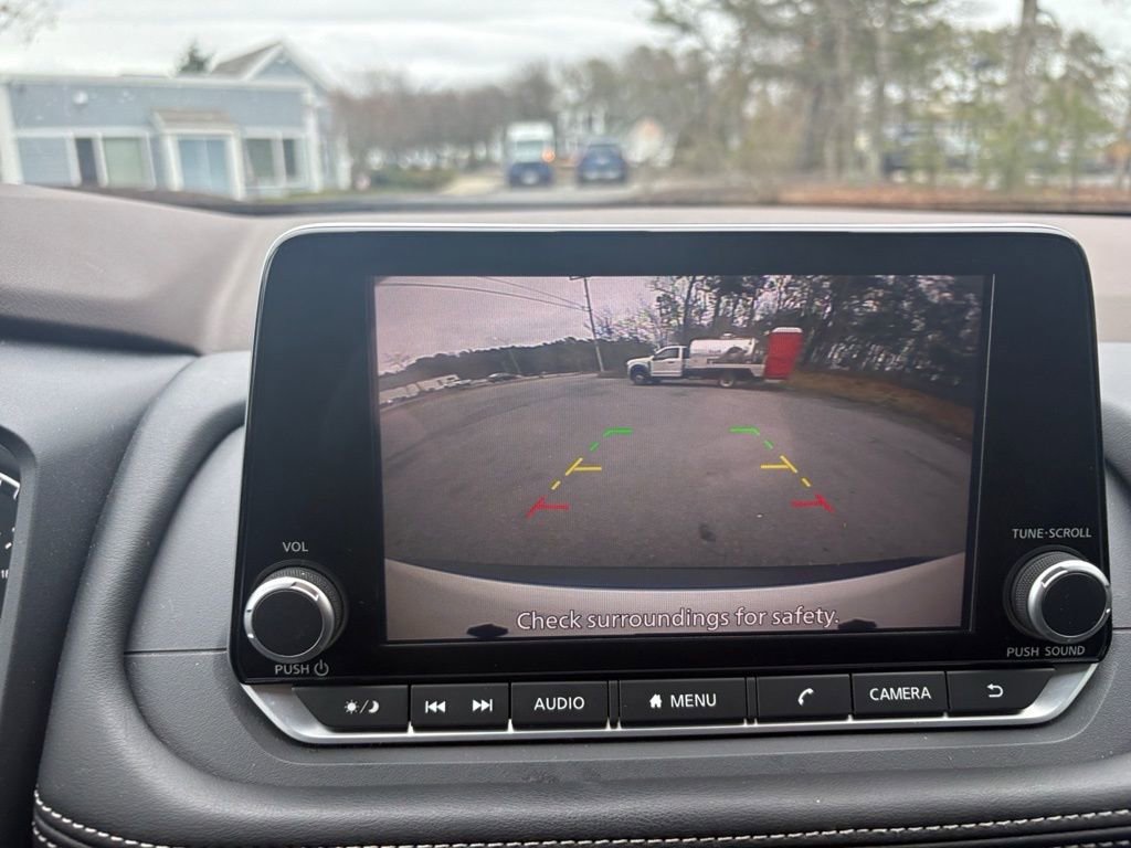 Used 2023 Nissan Rogue S image 15