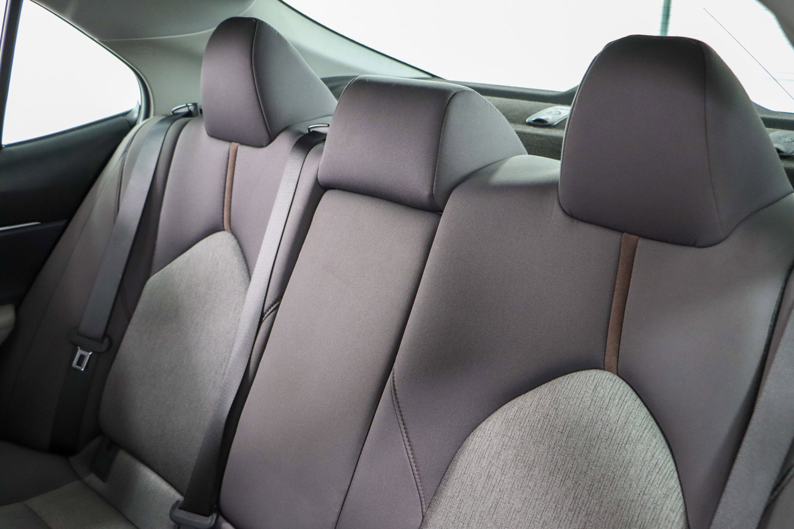 Used 2020 Toyota Camry LE image 24