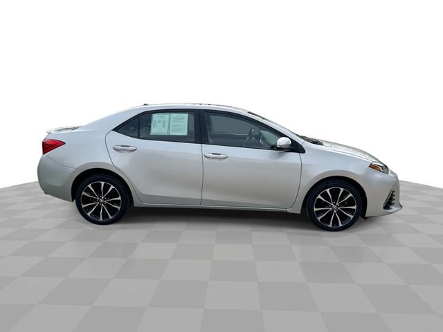 Used 2017 Toyota Corolla SE w/ SE Premium Package image 10