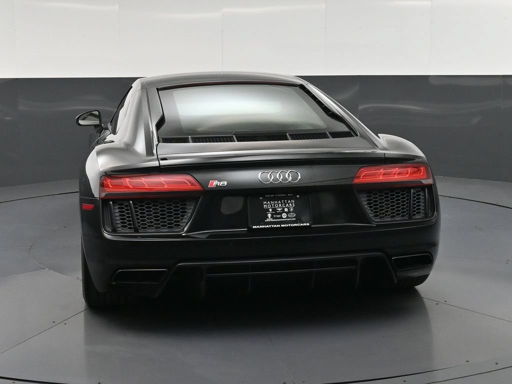 Used 2018 Audi R8 V10 w/ 20" Wheel Package RWD image 7