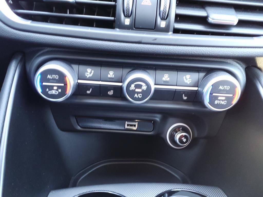 New 2025 Alfa Romeo Giulia RWD image 12