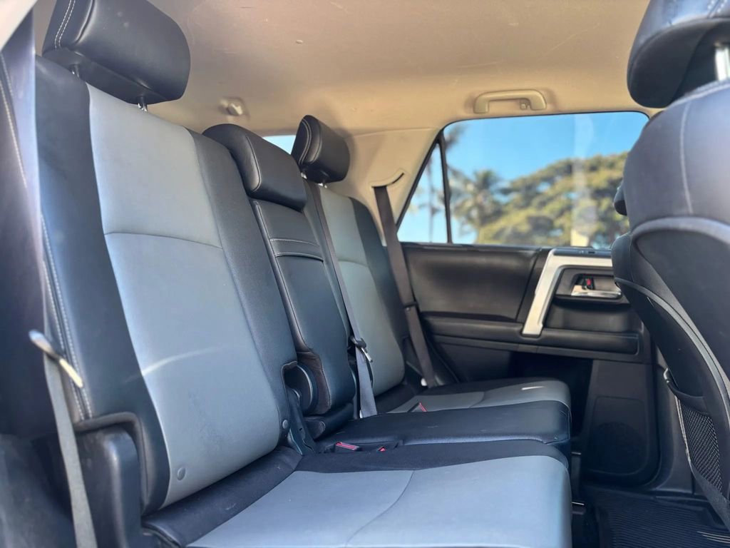 Used 2018 Toyota 4Runner SR5 image 12