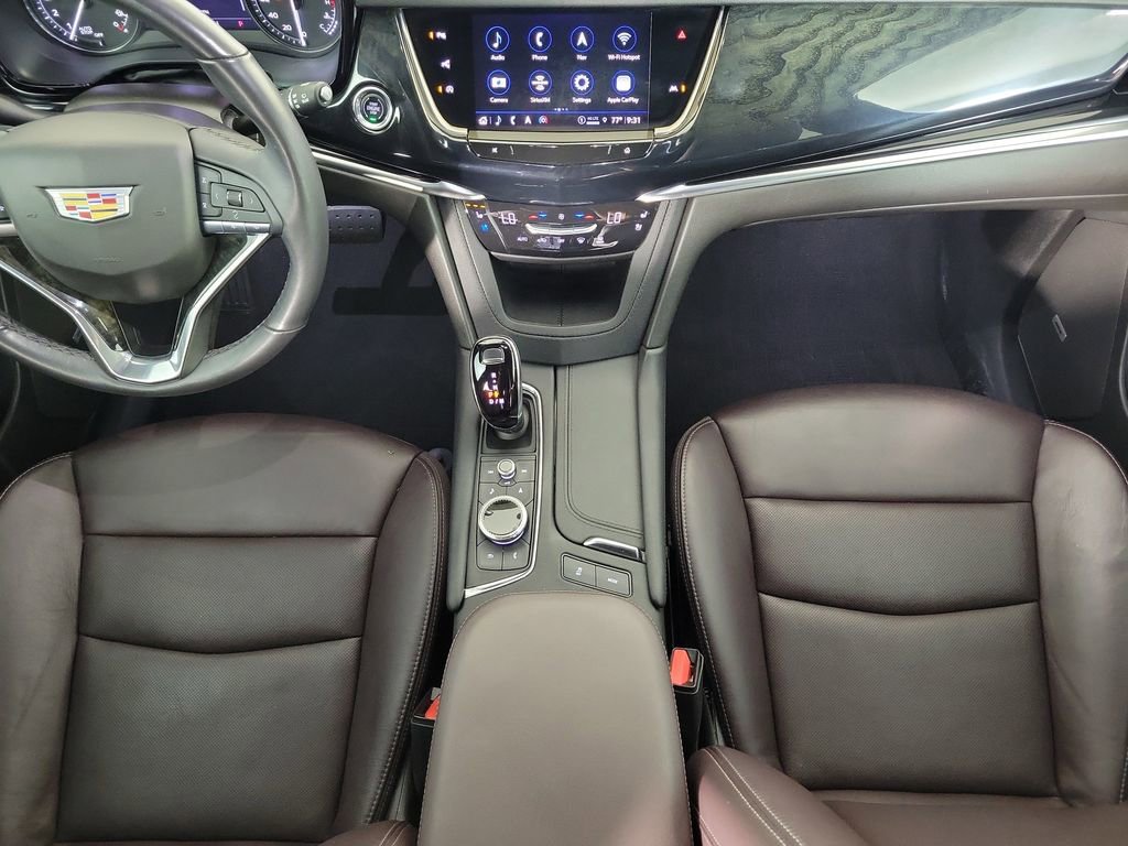 Used 2024 Cadillac XT6 Premium Luxury w/ Technology Package FWD image 16