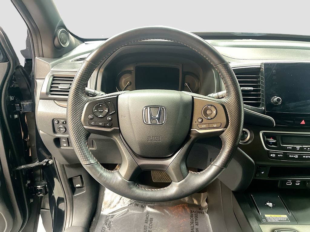 Used 2025 Honda Passport TrailSport image 11