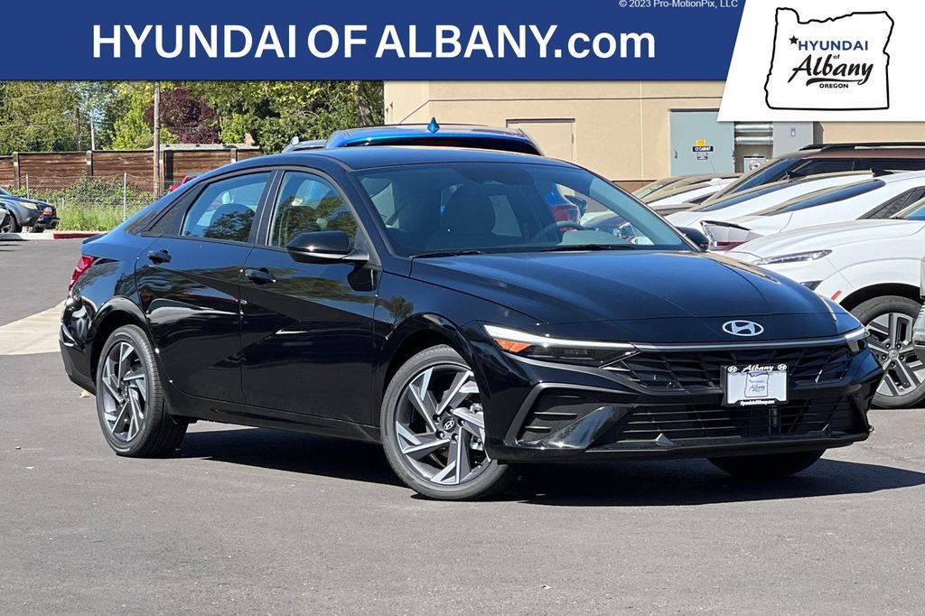 New 2025 Hyundai Elantra SEL