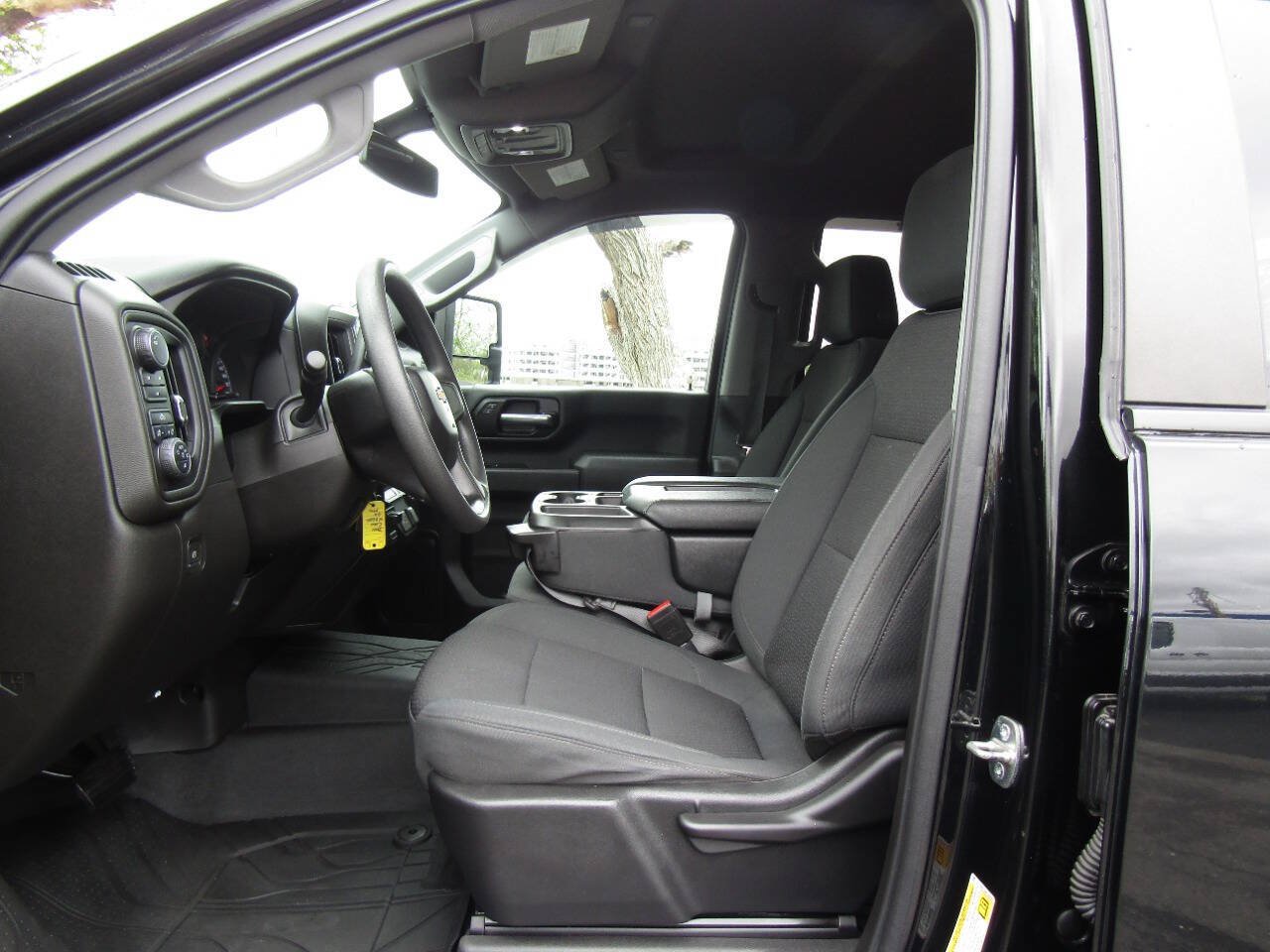 Used 2021 Chevrolet Silverado 2500 Custom w/ Custom Value Package AWD/4WD image 12