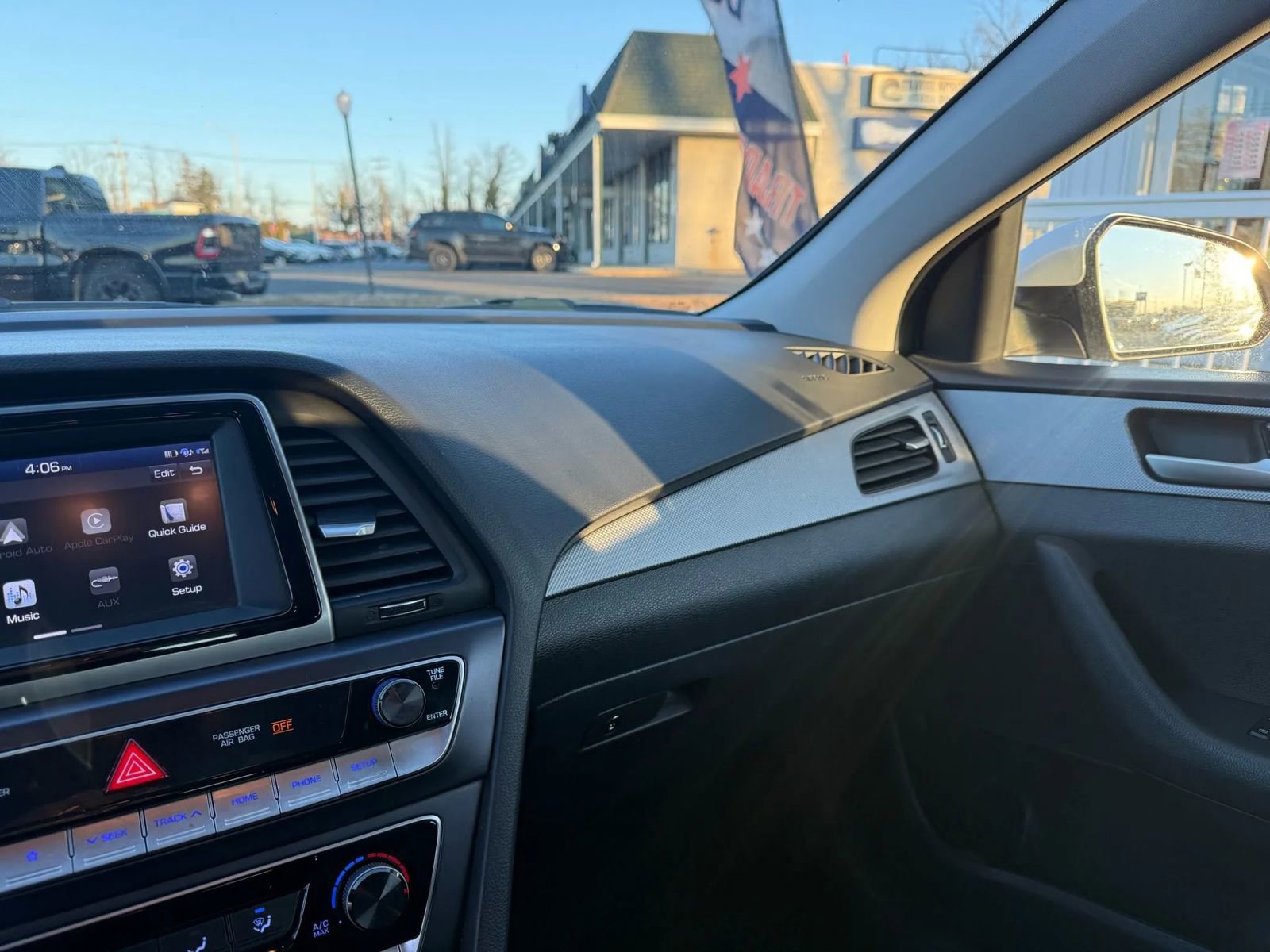 Used 2019 Hyundai Sonata SE FWD image 28