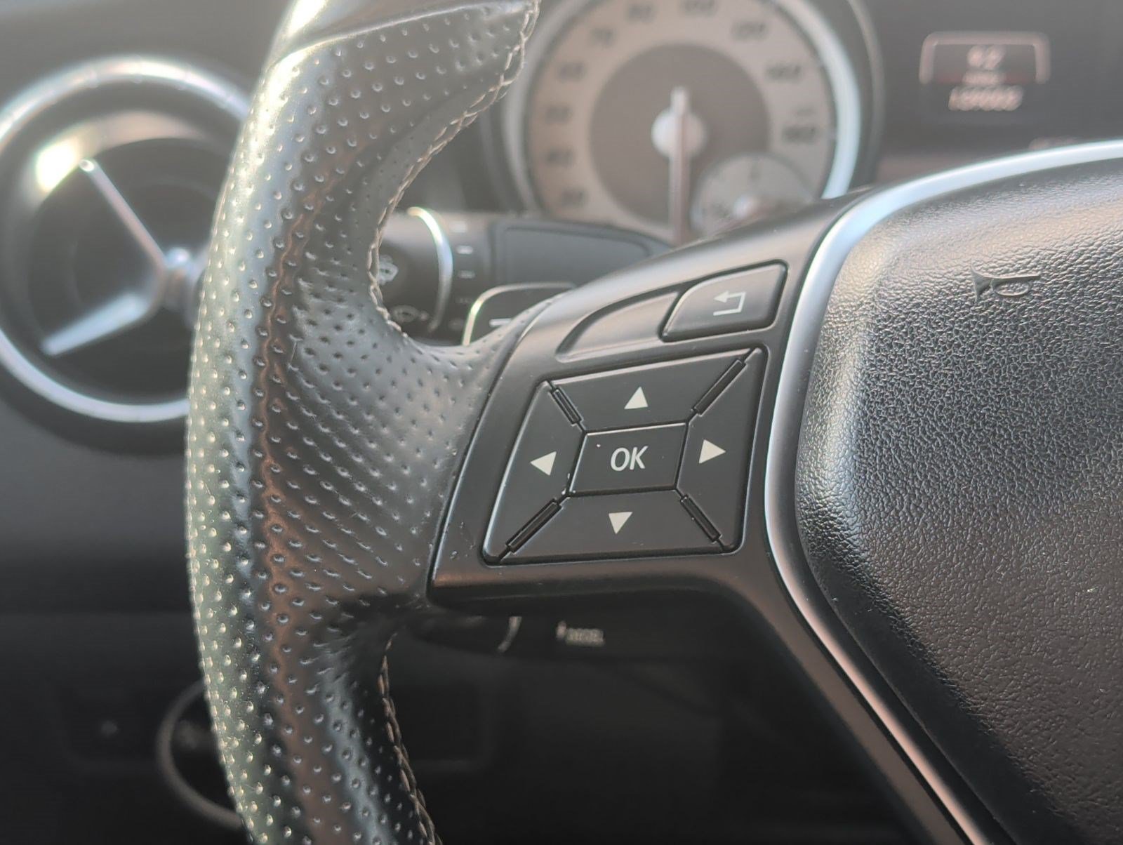 Used 2014 Mercedes-Benz CLA 250 image 14