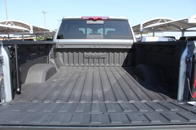 Used 2025 GMC Sierra 2500 AT4 w/ AT4 Premium Plus Package AWD/4WD image 5
