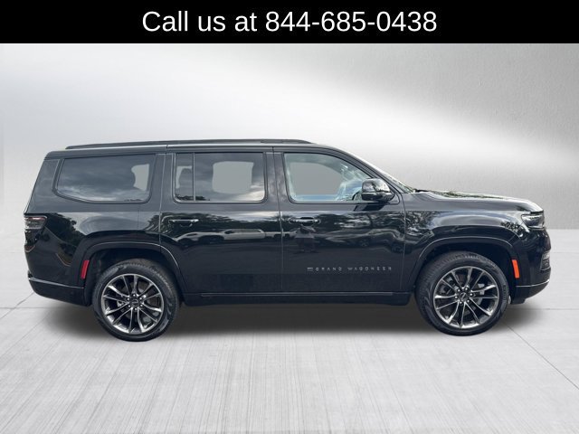 Used 2024 Jeep Grand Wagoneer Series III w/ Rear Seat Video Group 1 AWD/4WD image 4