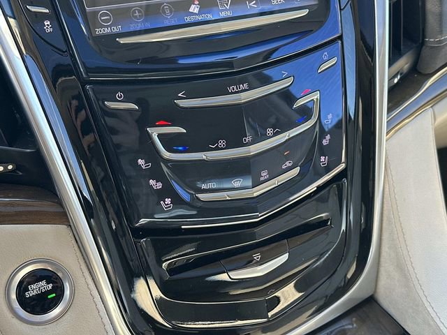Used 2020 Cadillac Escalade Luxury AWD/4WD image 31