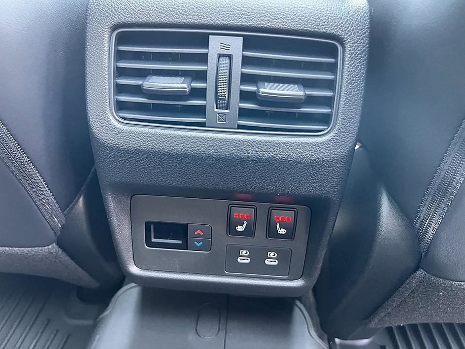 New 2026 Nissan Rogue Platinum image 28