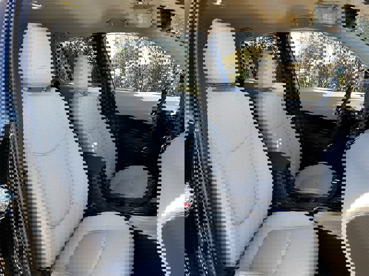 Used 2023 Toyota Corolla Cross LE image 24