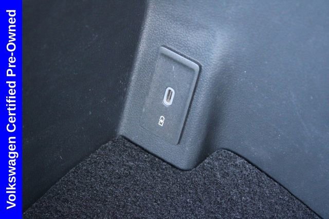 Used 2025 Volkswagen Atlas SE image 42