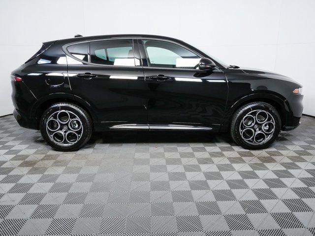 New 2025 Alfa Romeo Tonale image 23
