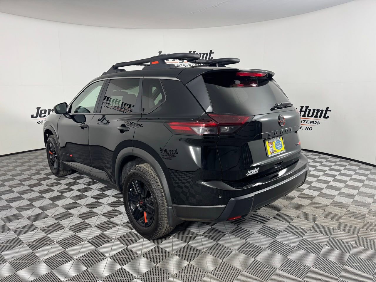 Used 2025 Nissan Rogue SV w/ Rock Creek Premium Package image 8