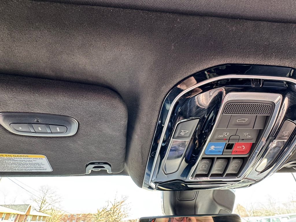 Used 2023 Jeep Grand Wagoneer Series II image 23