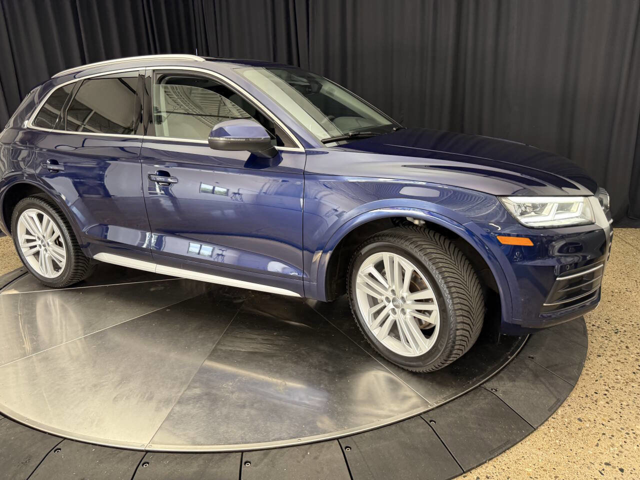 Used 2019 Audi Q5 2.0T Premium Plus w/ Premium Plus Package AWD/4WD image 7