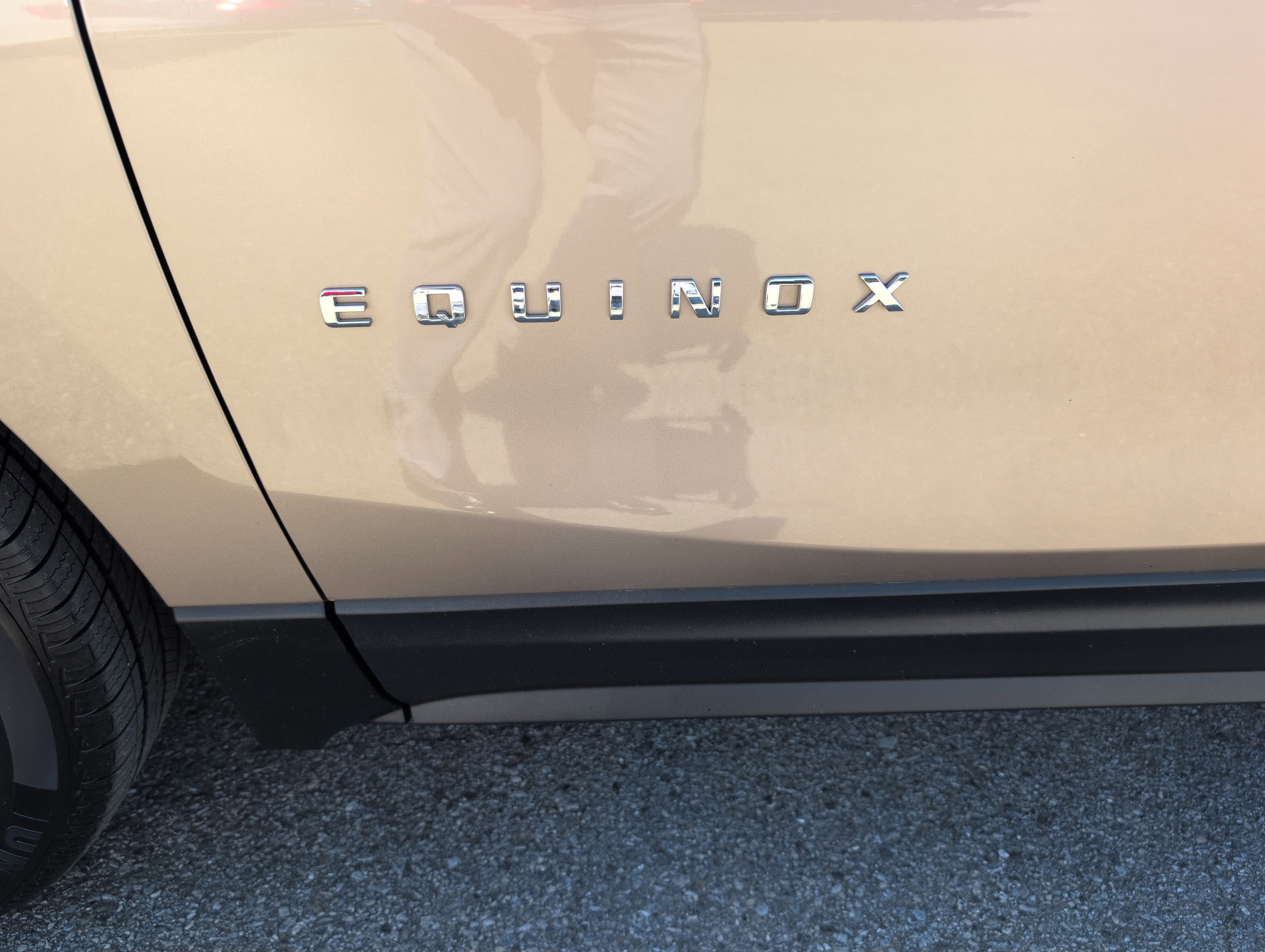 Used 2018 Chevrolet Equinox LT FWD image 3
