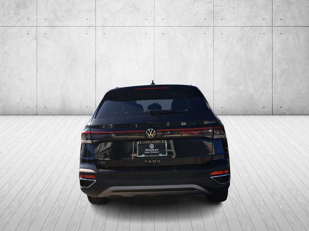 Used 2025 Volkswagen Taos SE image 5