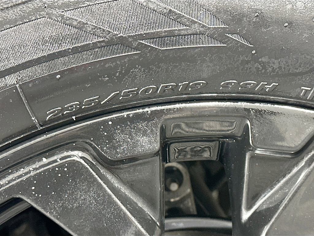Used 2020 GMC Terrain SLE w/ Elevation Edition image 33