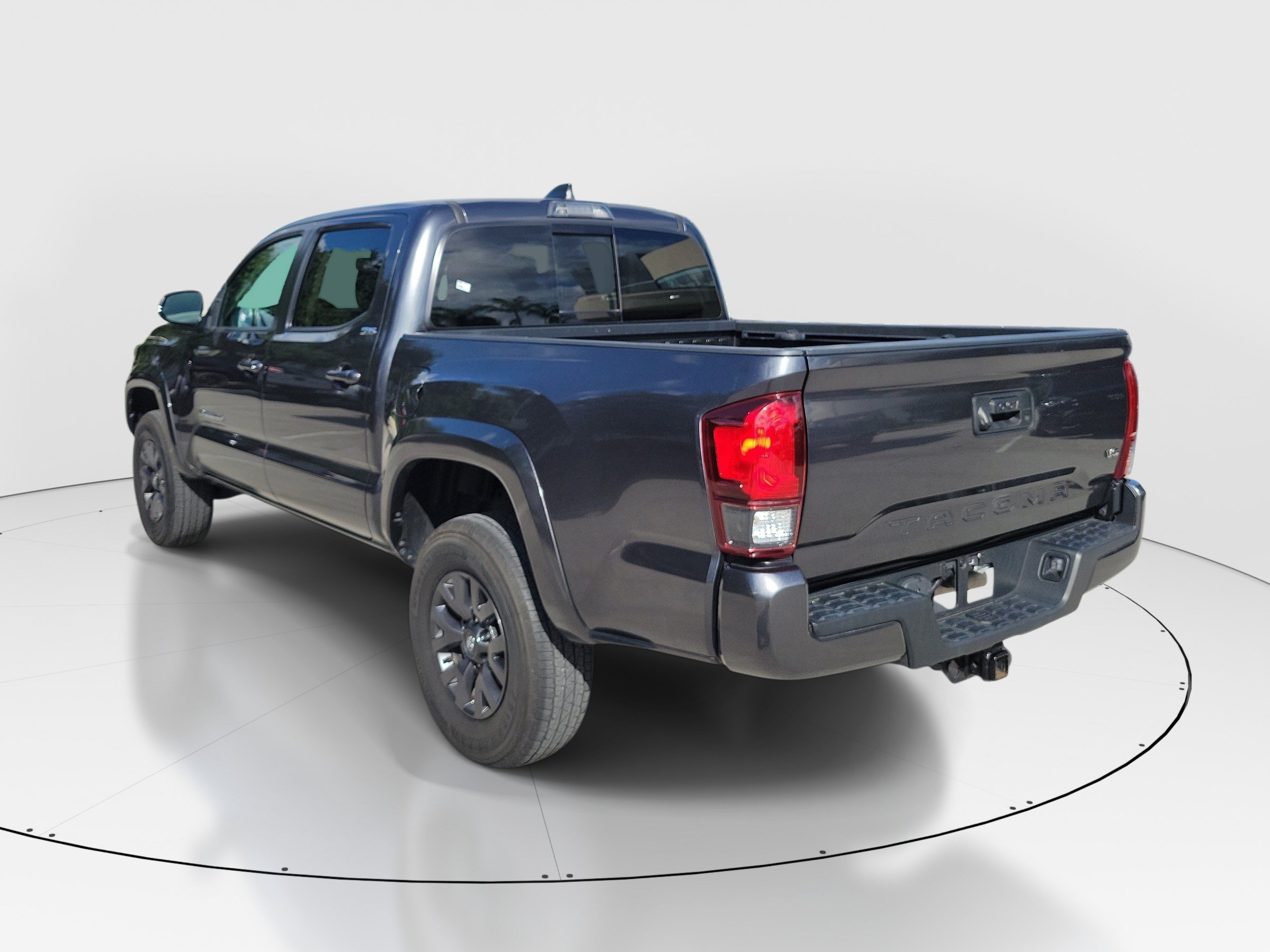 Used 2023 Toyota Tacoma SR5 w/ Technology Package RWD image 5