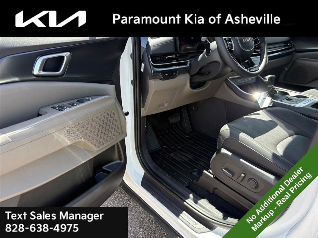New 2026 Kia Carnival FWD image 15