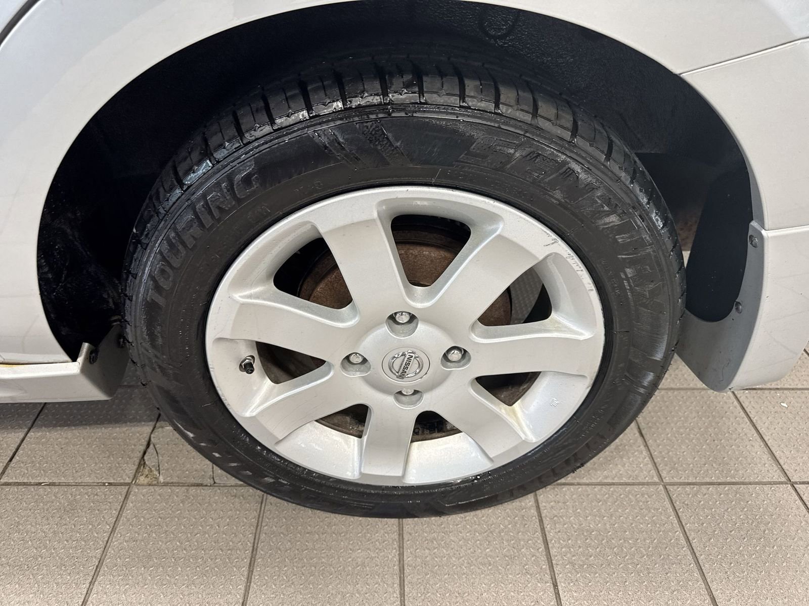 Used 2011 Nissan Sentra 2.0 SR FWD image 11