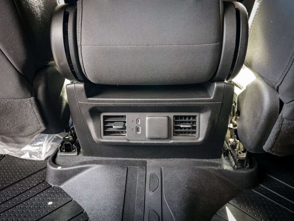 Used 2023 GMC Sierra 1500 SLE AWD/4WD image 30