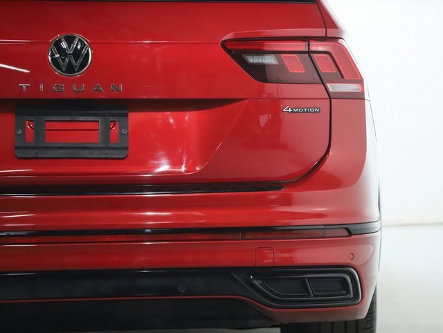 Used 2024 Volkswagen Tiguan SE R-Line image 46