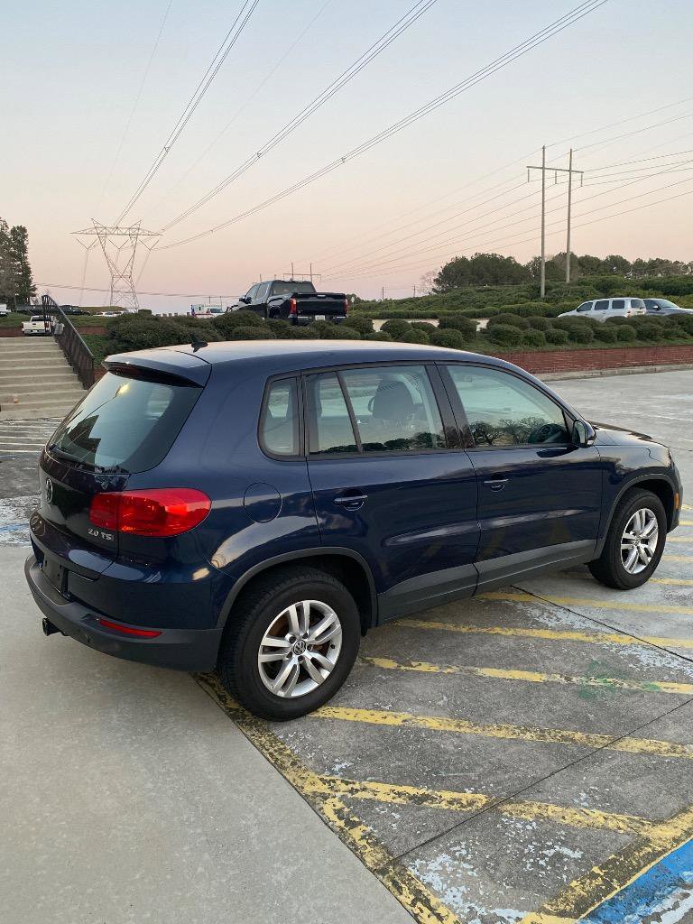 Used 2014 Volkswagen Tiguan S image 5