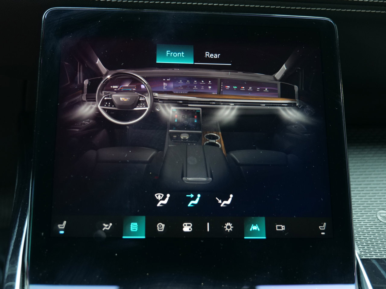 Used 2025 Cadillac Escalade Sport w/ Touring Package image 27