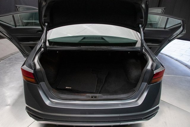 Used 2024 Nissan Altima 2.5 SV image 19