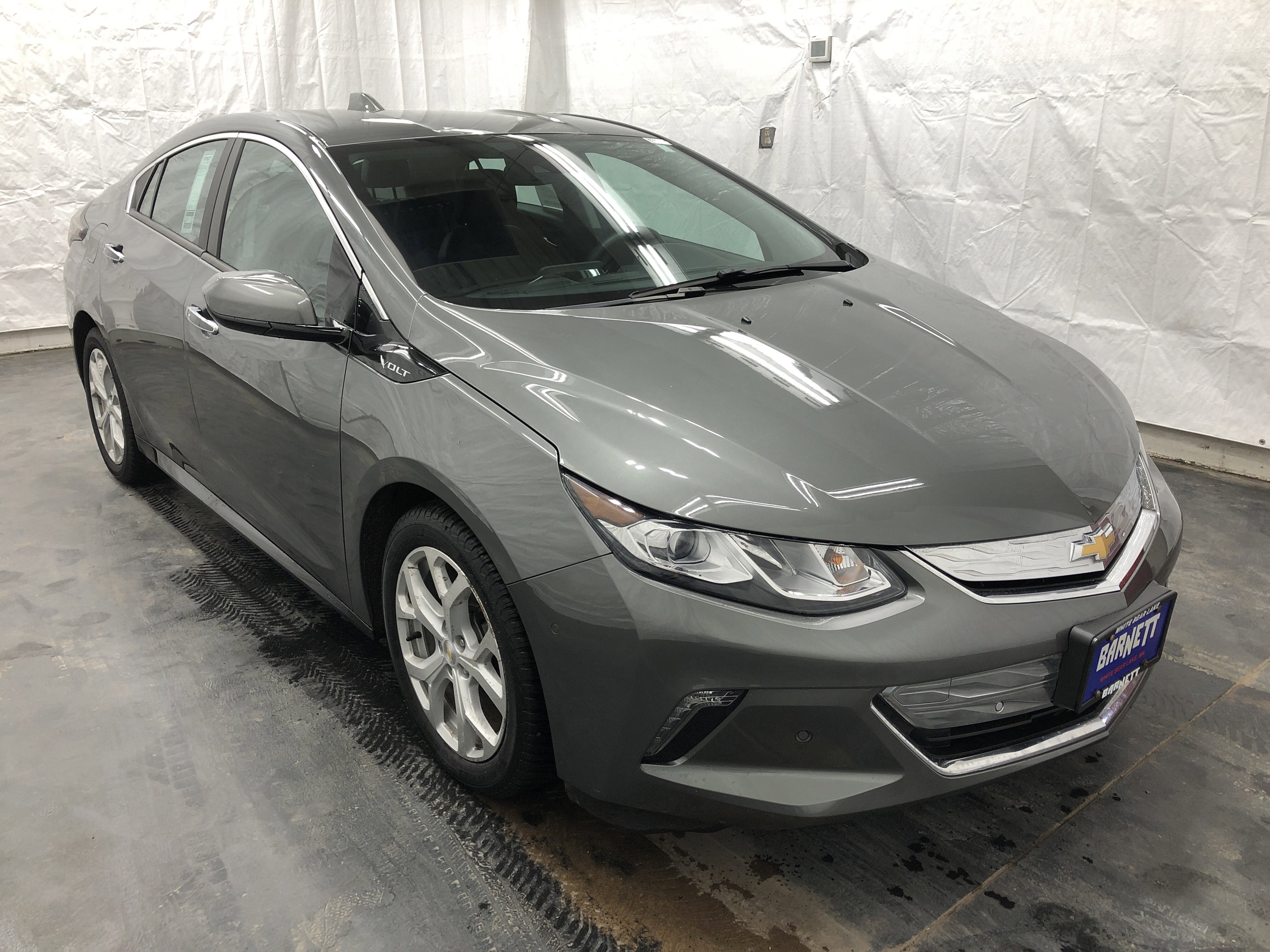 Used 2017 Chevrolet Volt Premier w/ Driver Confidence II Package image 2