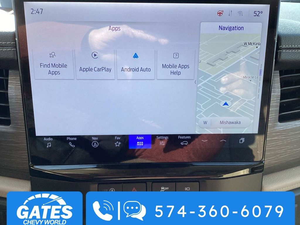 Used 2024 Ford Expedition Limited AWD/4WD image 3