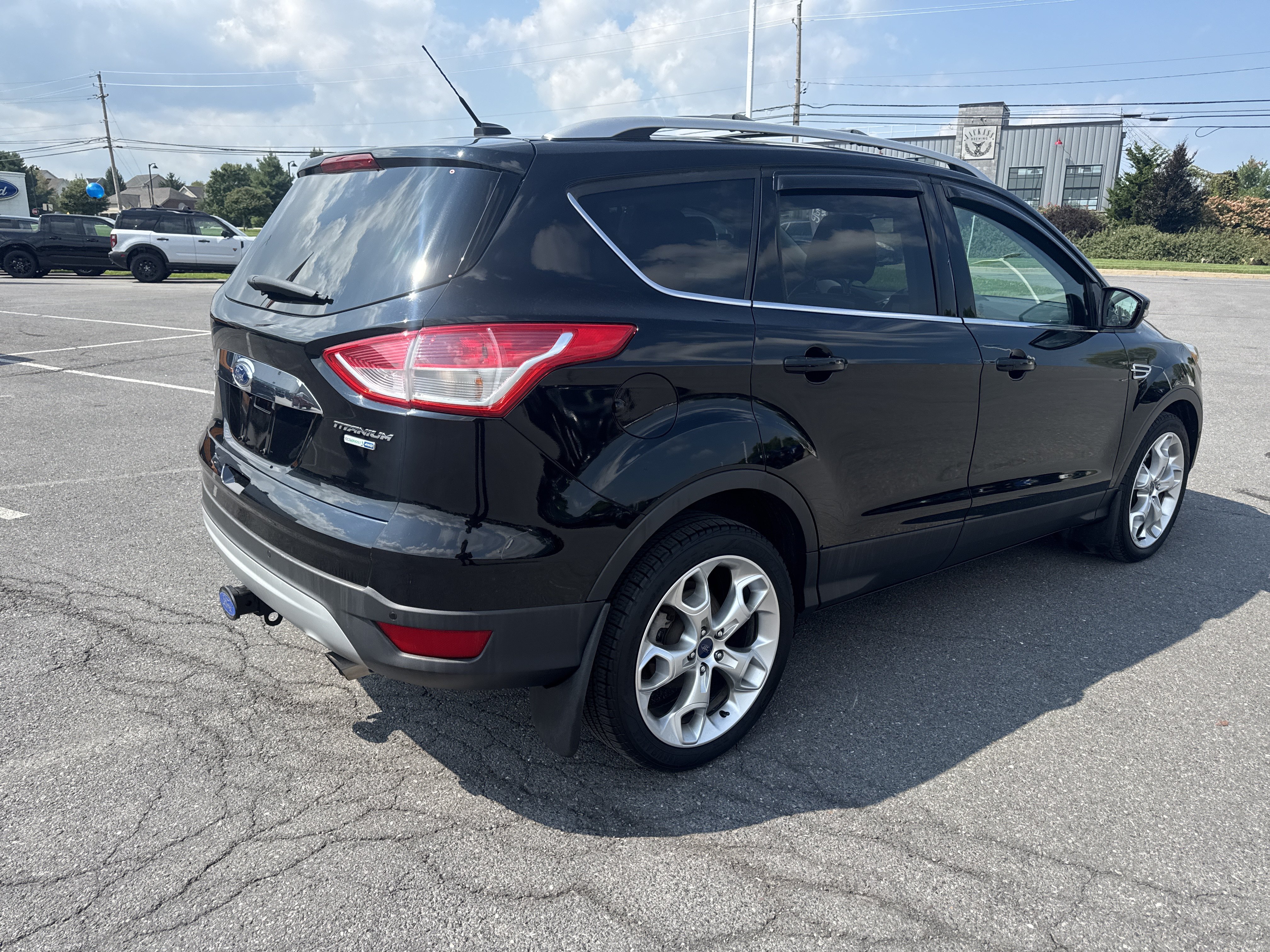 Used 2016 Ford Escape Titanium w/ Equipment Group 301A AWD/4WD image 3