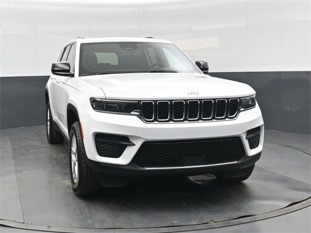 New 2025 Jeep Grand Cherokee Laredo image 10