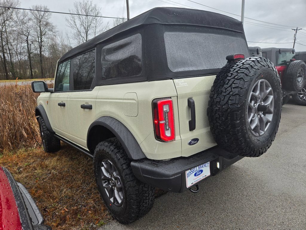 New 2025 Ford Bronco Badlands AWD/4WD image 3