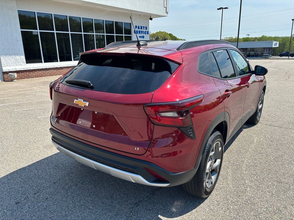 Used 2025 Chevrolet Trax LT image 7
