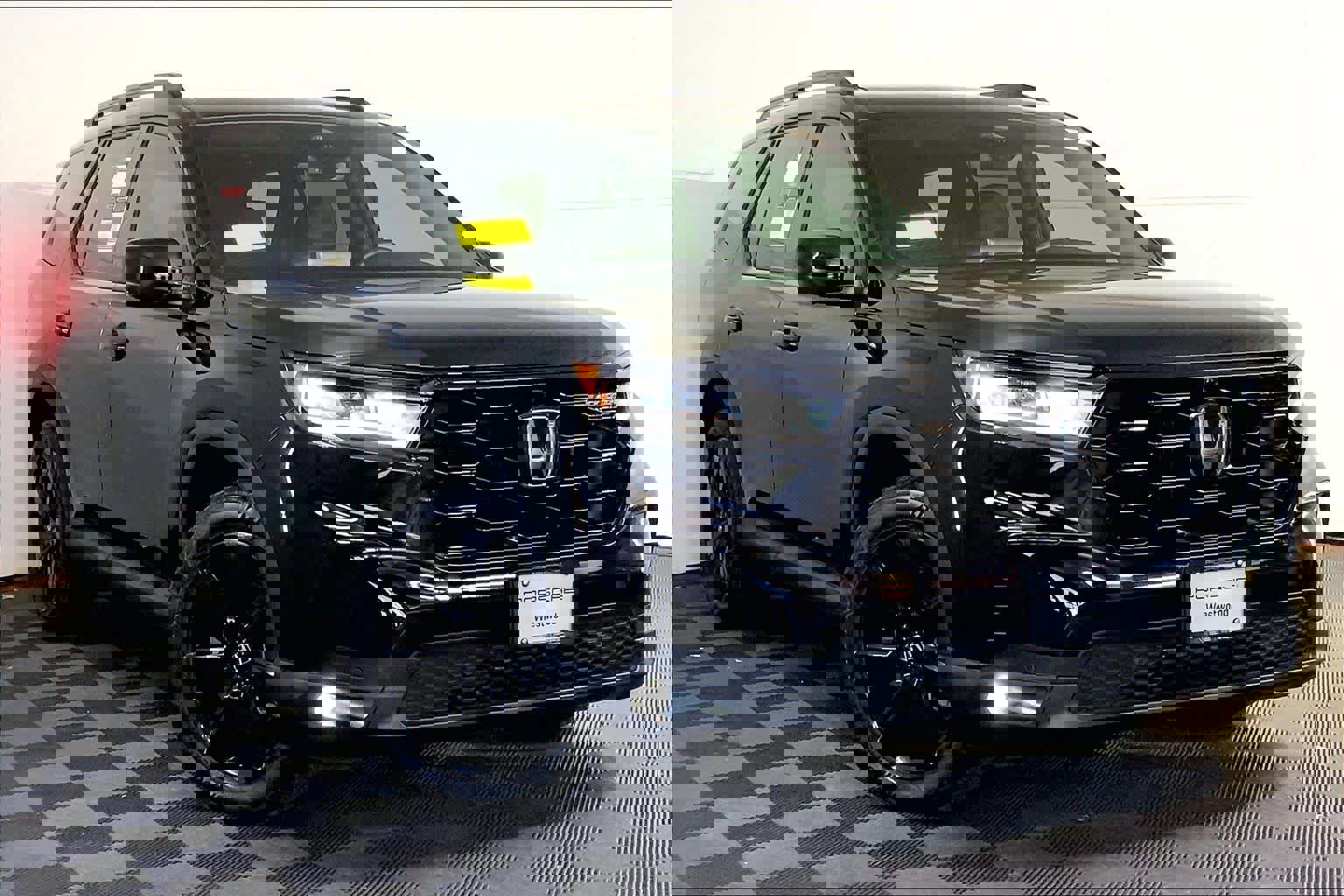 Used 2025 Honda Pilot Black Edition image 9