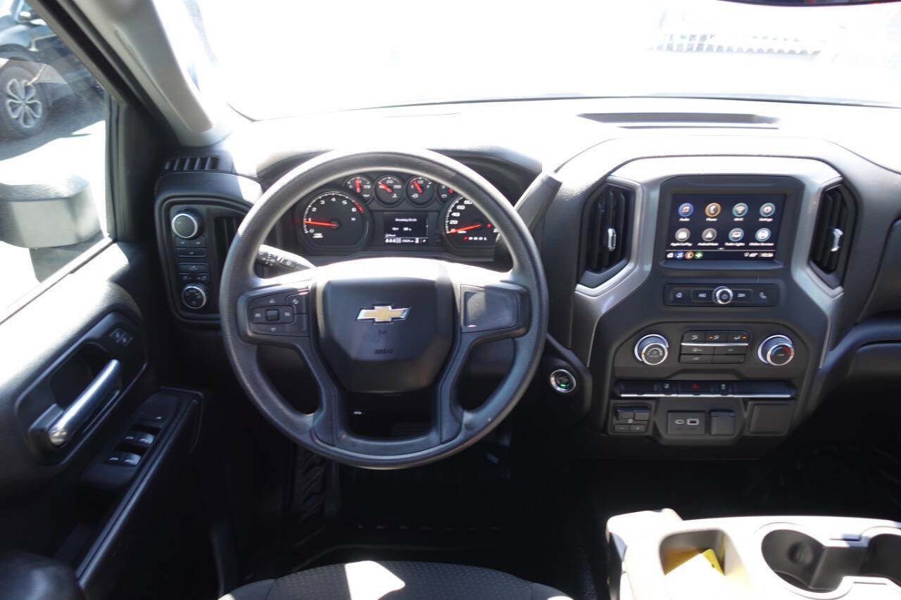 Used 2025 Chevrolet Silverado 2500 W/T AWD/4WD image 41