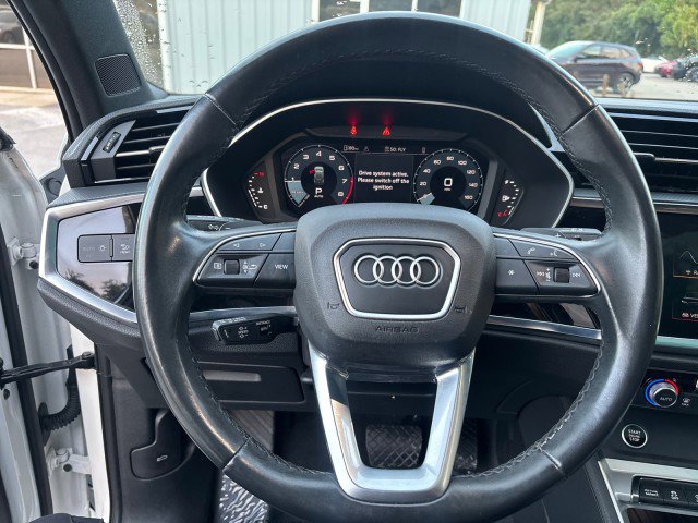 Used 2024 Audi Q3 2.0T Premium image 16