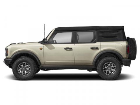 New 2025 Ford Bronco Badlands image 3
