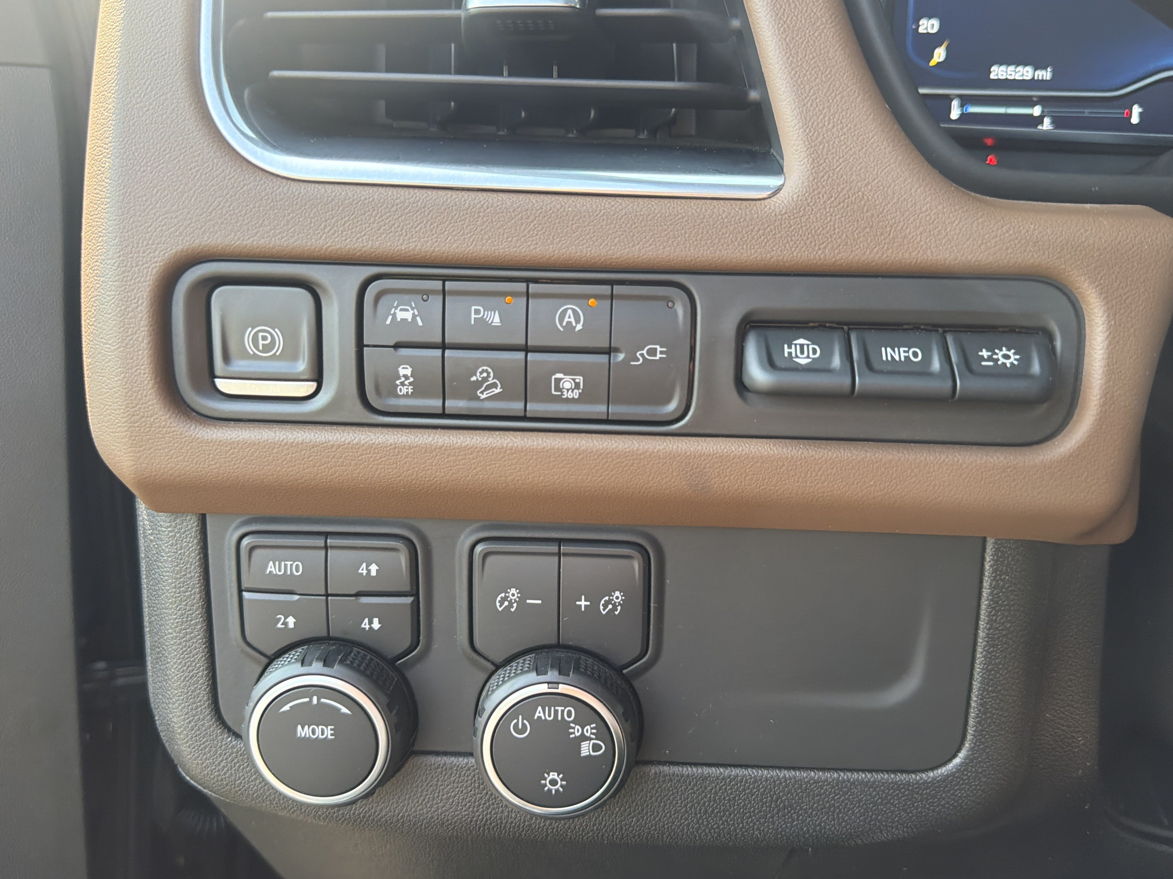 Used 2022 Chevrolet Suburban High Country AWD/4WD image 59